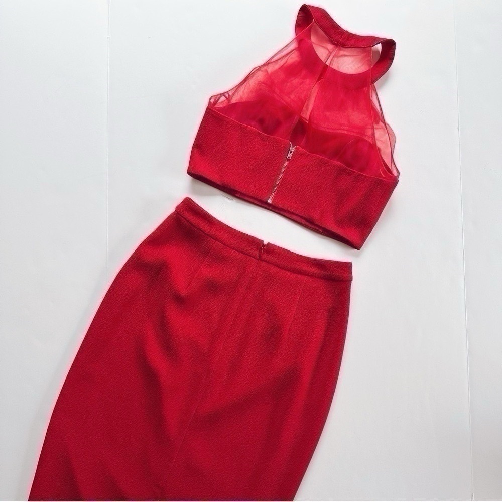 Dress The Population Women’s Elliana Two-Piece Faux Halter Set Rouge - Picture 9 of 13